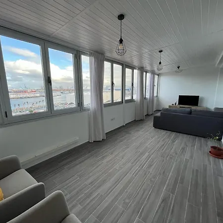 Luxury Port View R31 Apartment